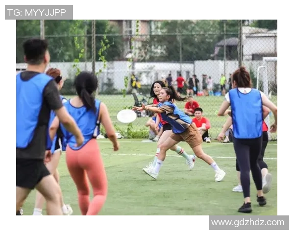 杭州飞盘队在比赛中表现卓越经验排名创新高引领飞盘运动新潮流 杭州飞盘队在比赛中表现卓越经验排名创新高引领飞盘运动新潮流